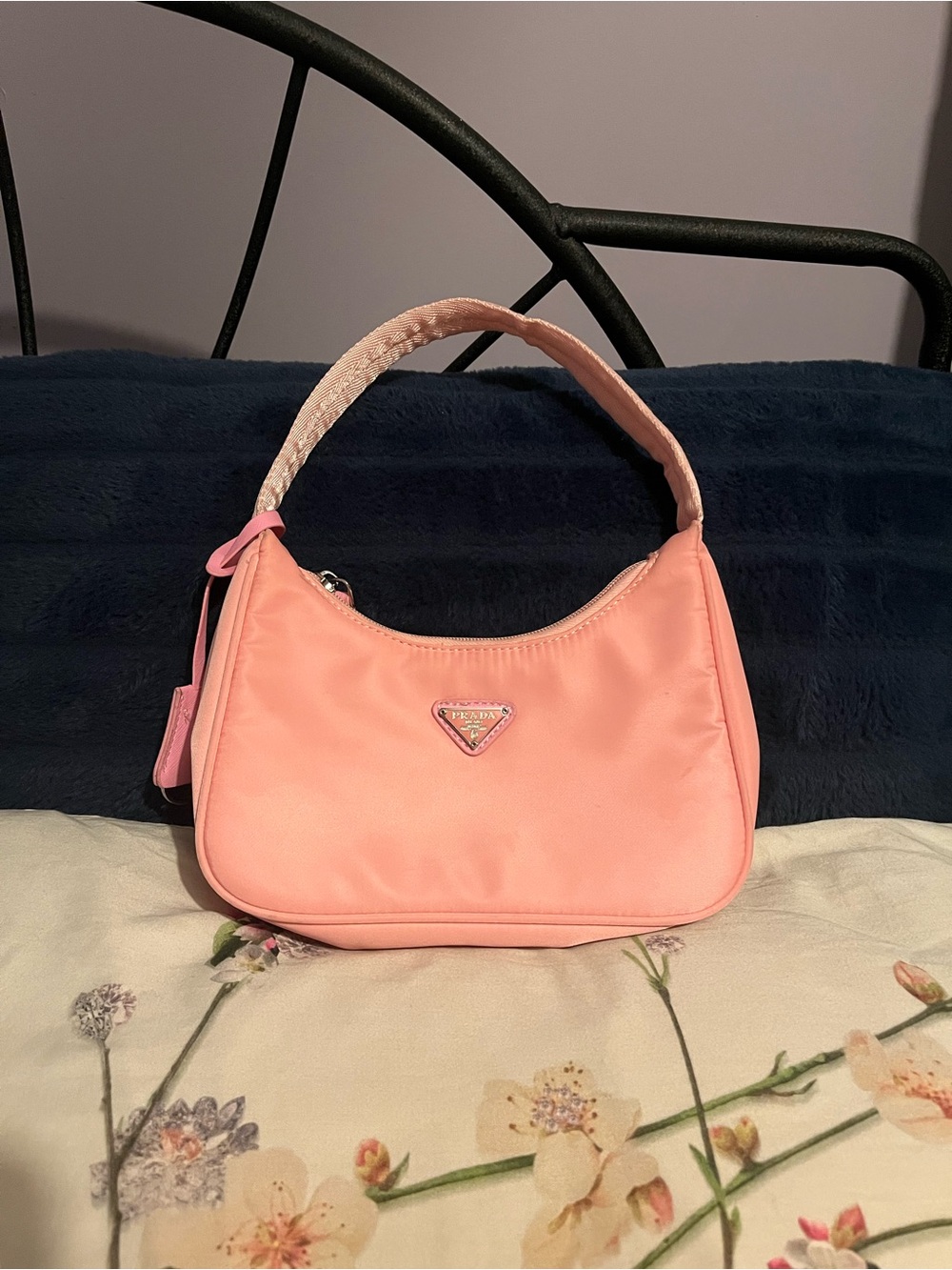 🪷Prada Re-Edition Nylon Shoulder Bag🌸
